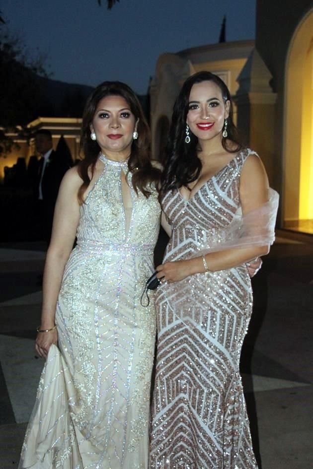 Roberta de Aguilar y Martha Rivera