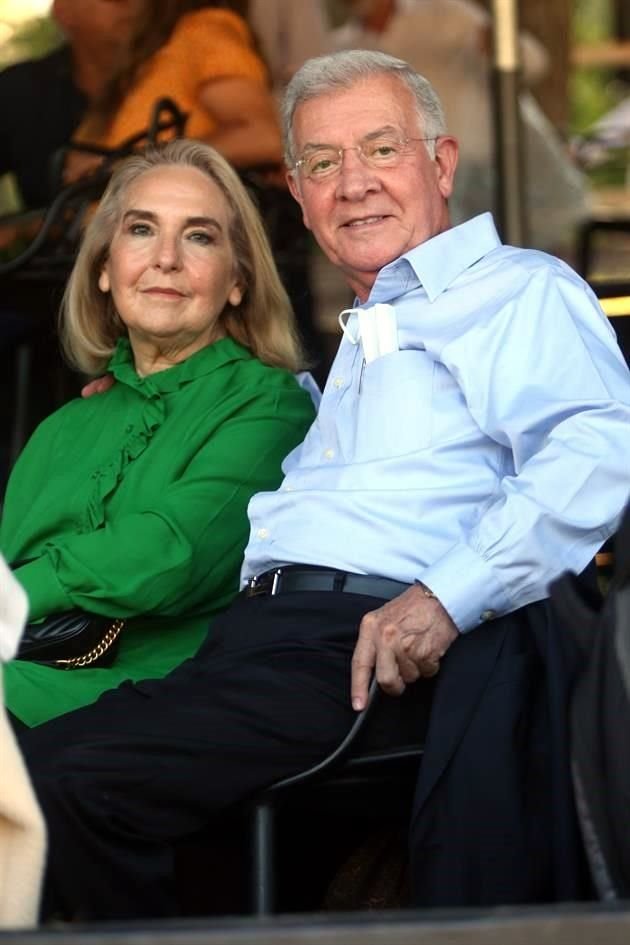 Carlota de la Vega de Berard y Carlos Berard