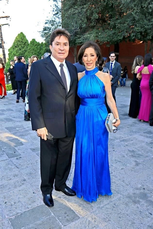 Edmundo Cepeda y Adriana de Cepeda