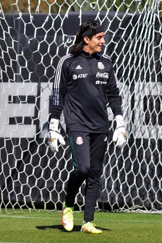 Acevedo entrena con la Selección Mexicana.