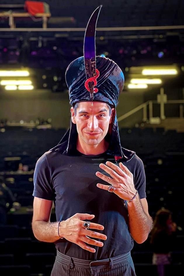 Salvador Petrola como Jafar