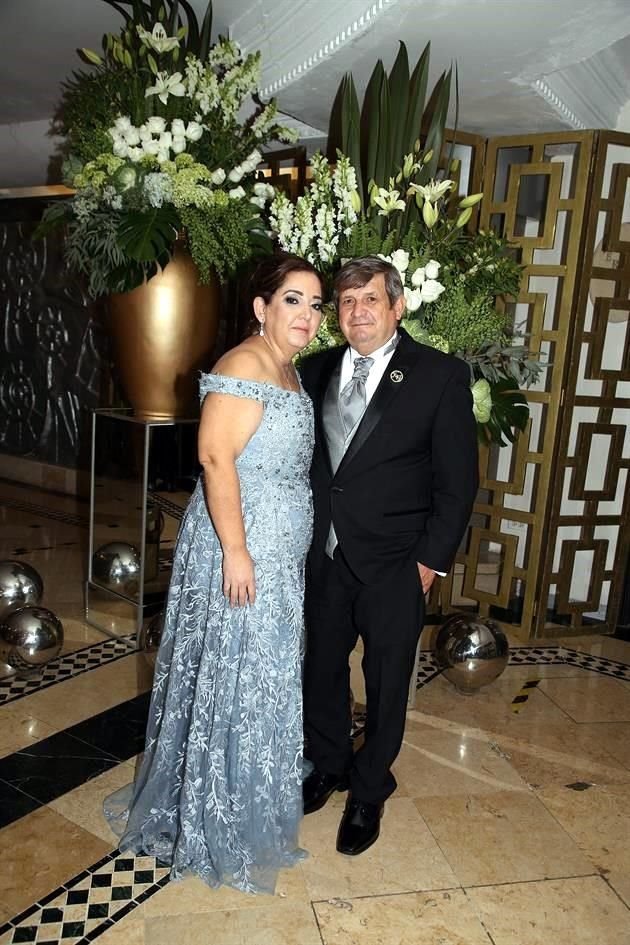Ada Alicia Garza García y Juan Martínez García