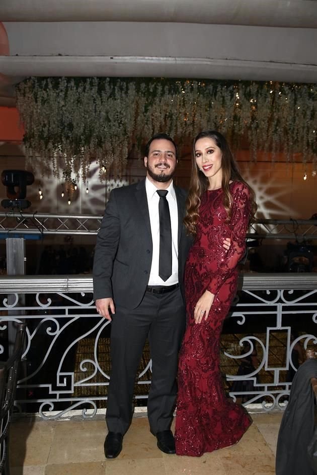 Mauricio Hernández y Fernanda Garza de Hernández
