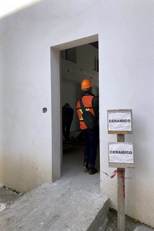 Entrada a techo cerámico.