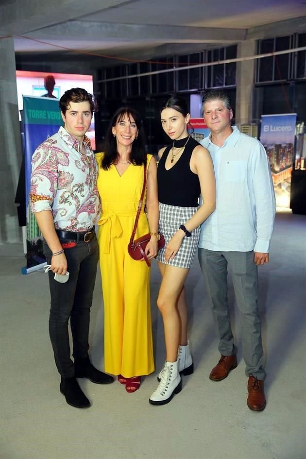 Carlos Torres, Cristina Elizondo de Torres, Cristina Torres y Carlos Torres