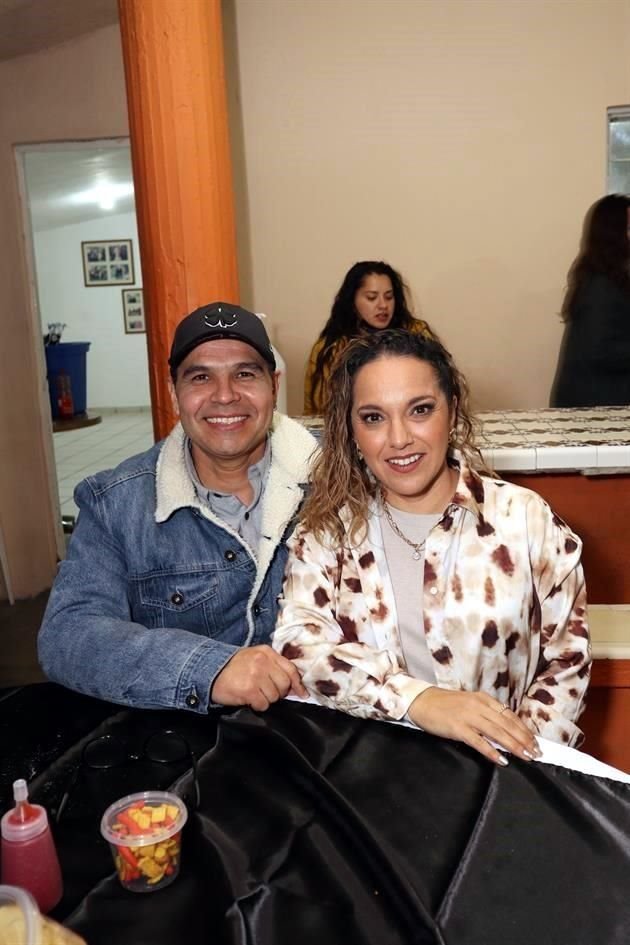 Jorge Garza y Crystal Gómez