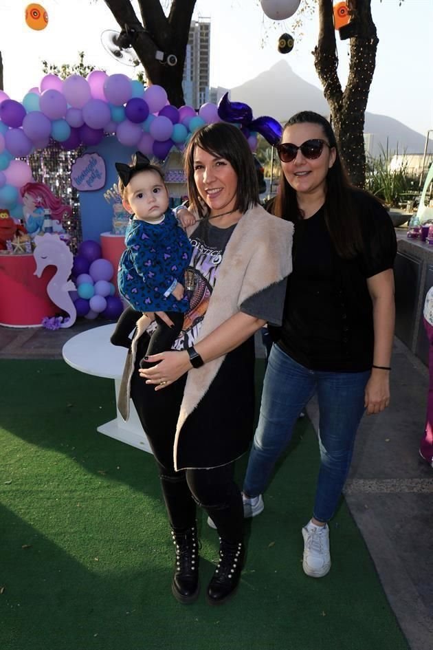 Alicia Domínguez, Natalia Villarreal y Érika Valadez