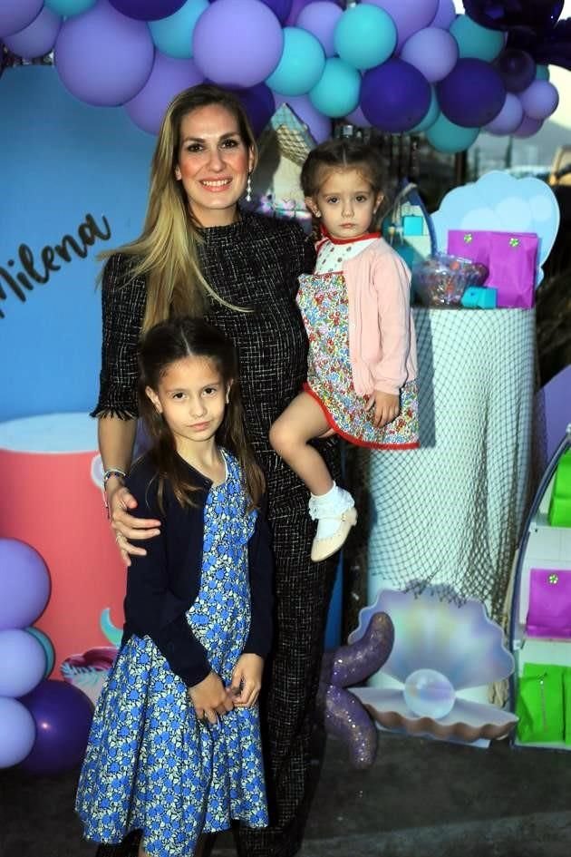 Sofía Loretta González, Sofía Valdez de González y Carolina González