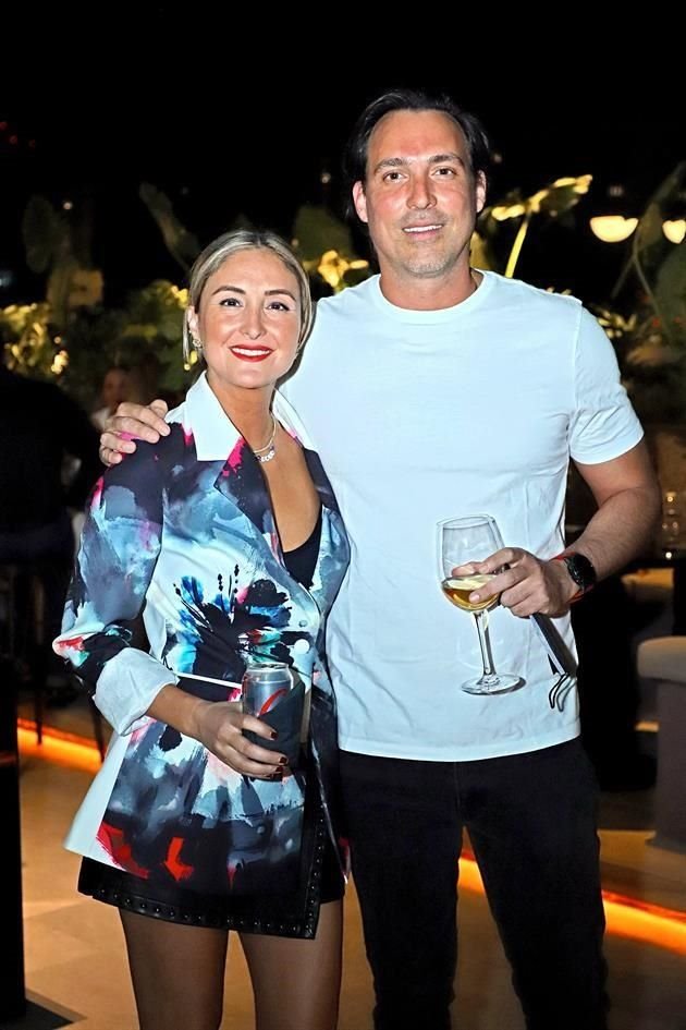 Adriana Villarreal y Paco Agraz