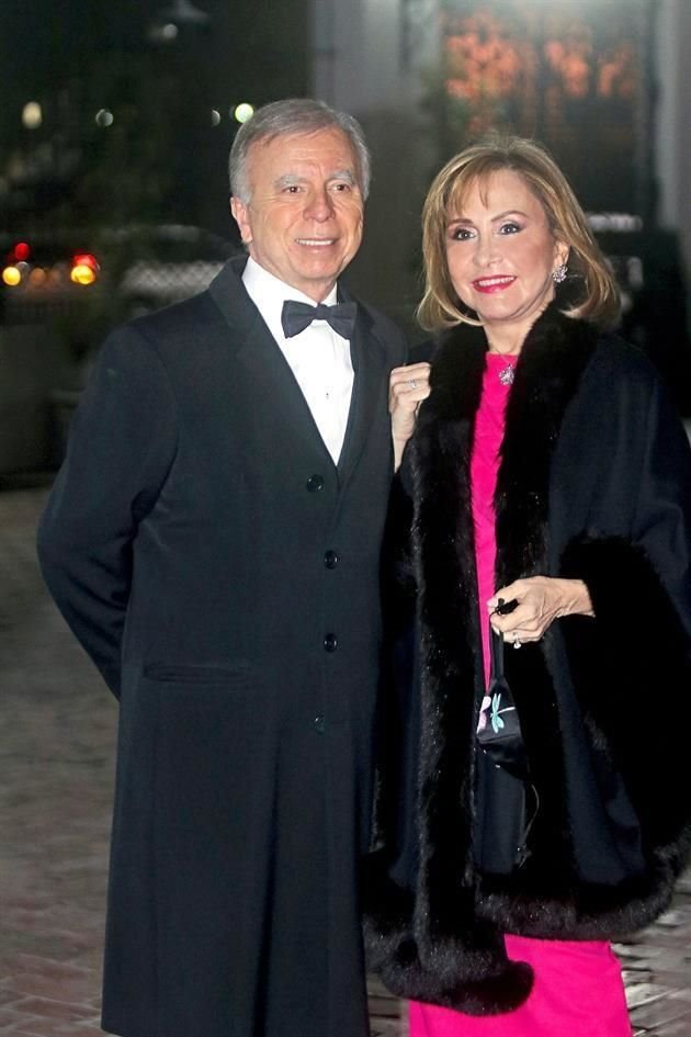 Óscar de la Garza y María Clariond de De la Garza
