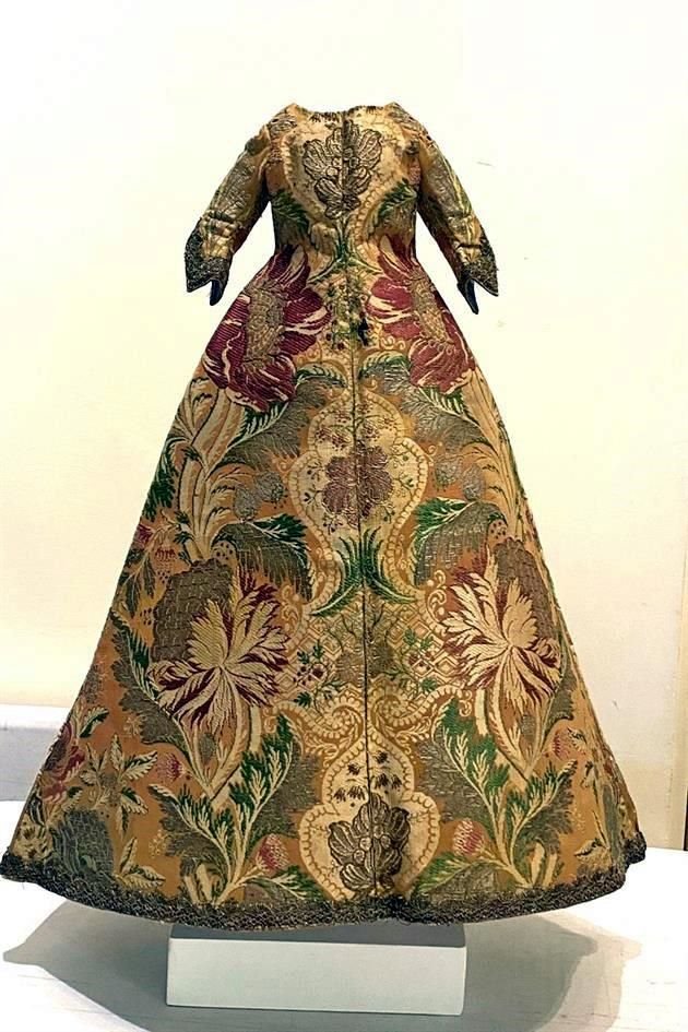 Vestido que se incluye en la muestra.