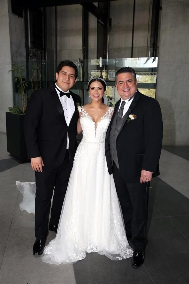 Luis Roberto Ayala Mata, Caro Ayala Mata y Luis Roberto Ayala Pérez