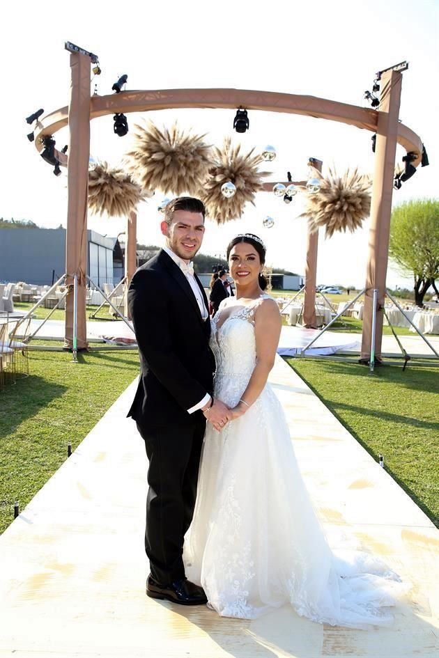 Alvaro Mathiew y Caro Ayala Mata