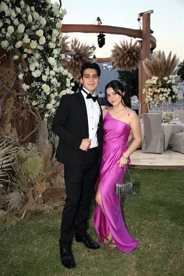 Ángel Ayala y Fernanda Sánchez