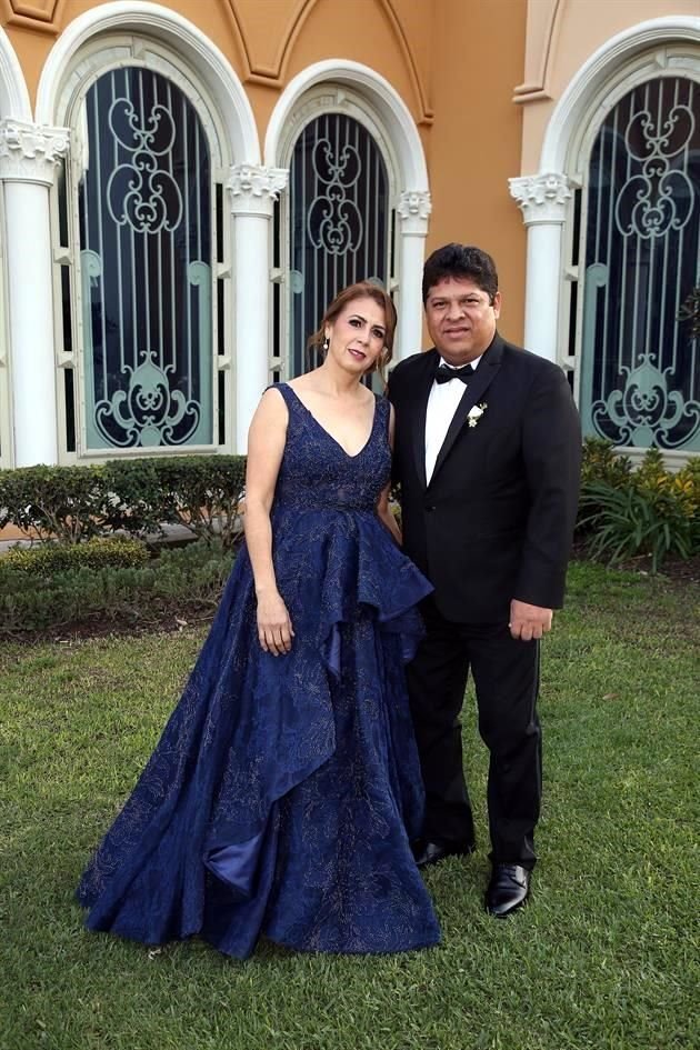 María del Refugio González García y Rosendo Luna Ramírez