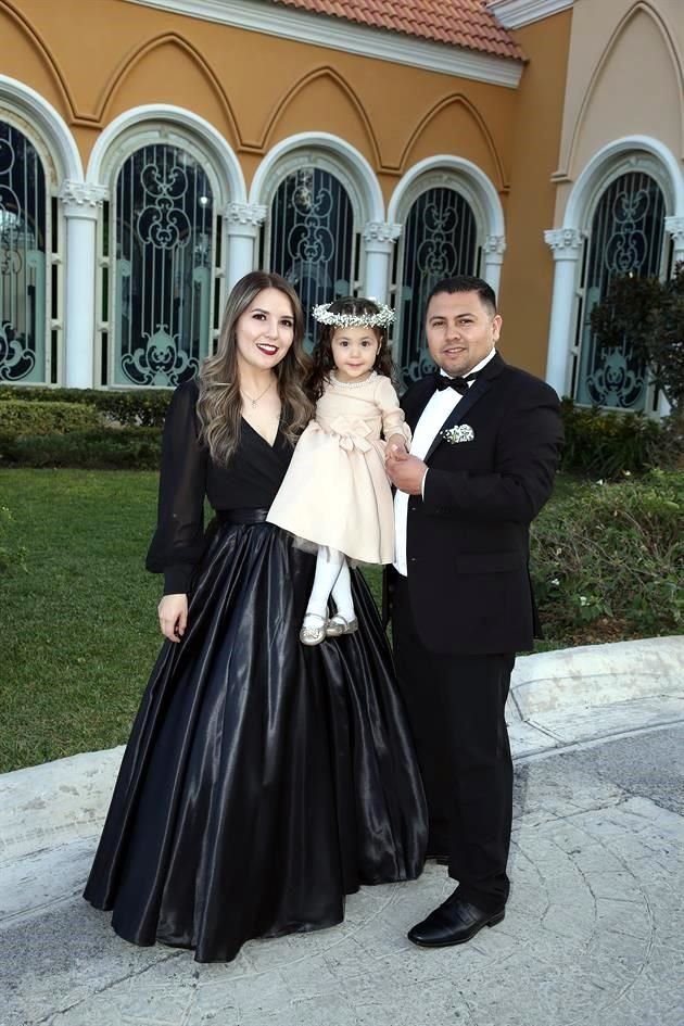 Juany Cavazos, Zoe Valentina Luna y César Luna González