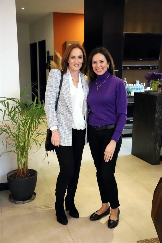 Pilar Barrenechea y Ángeles Moreno