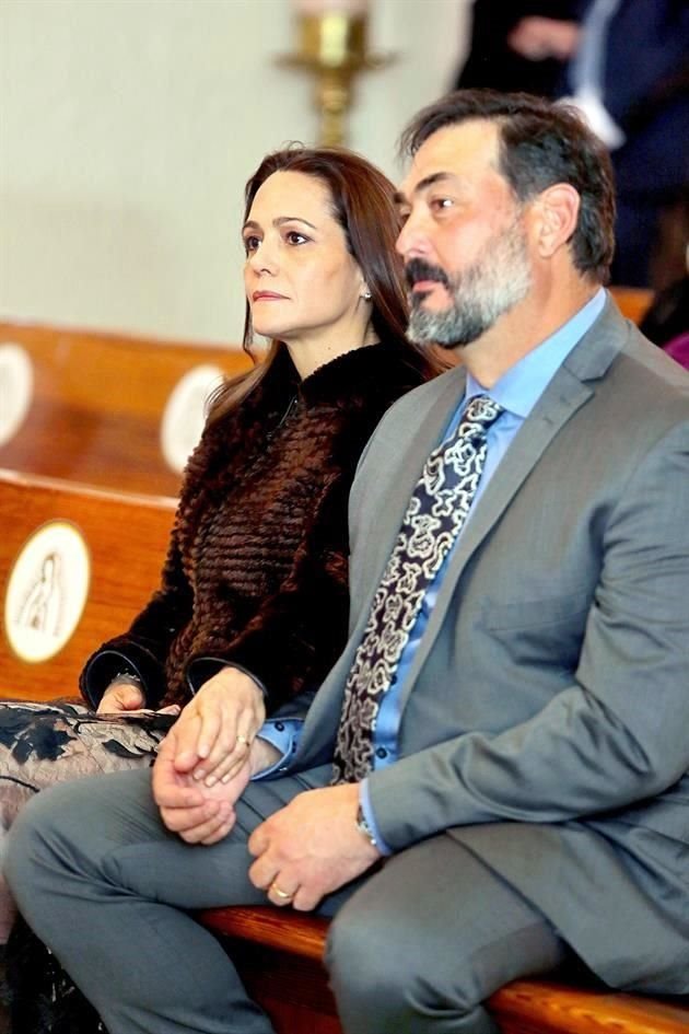 Adriana Villaseñor de Gracia y Jesús Gracia