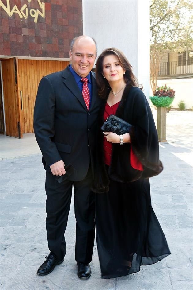 Jesús Elizondo y Sandra Patricia González de Elizondo