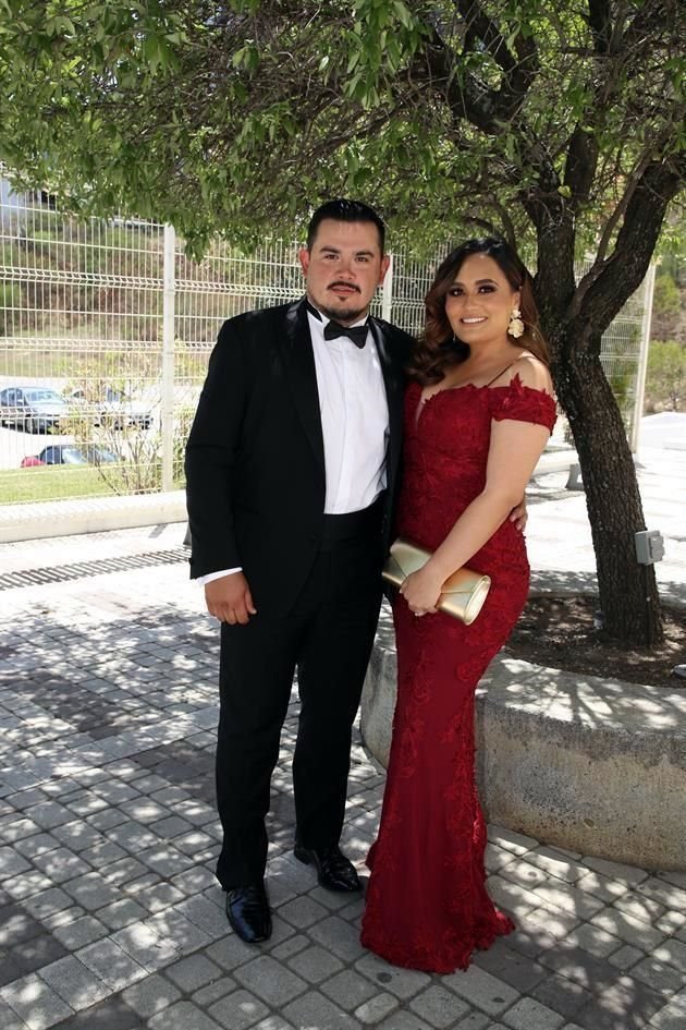 Rogelio Dávila y Daniela Santiago de Dávila