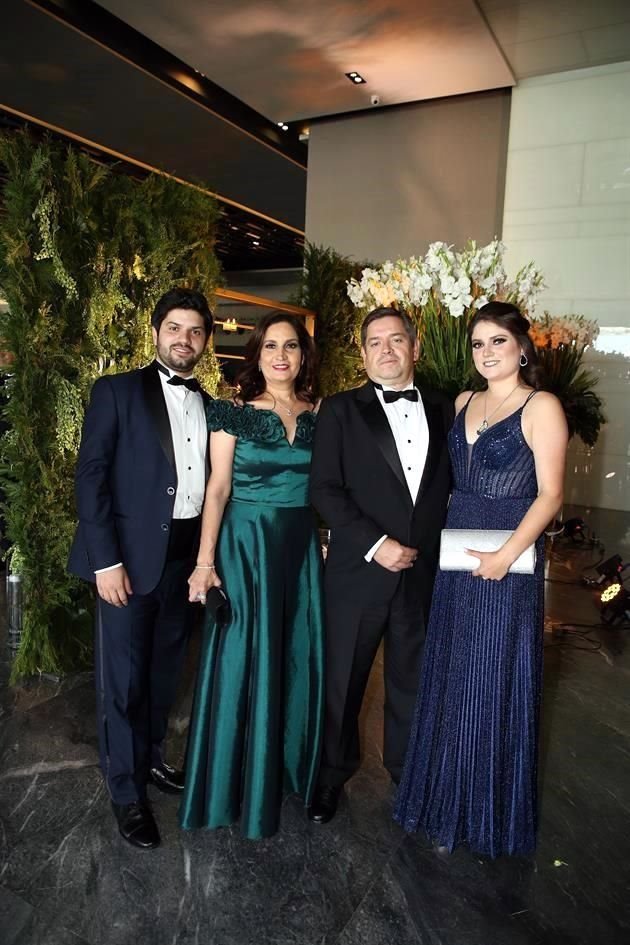 Diego Meza Vargas, Hilda Vargas de Meza, Diego Meza y Natalia Meza Vargas