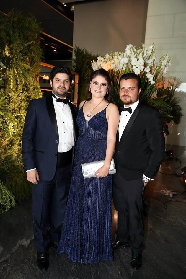 Diego Meza Vargas, Natalia Meza Vargas y Jorge González Porrua