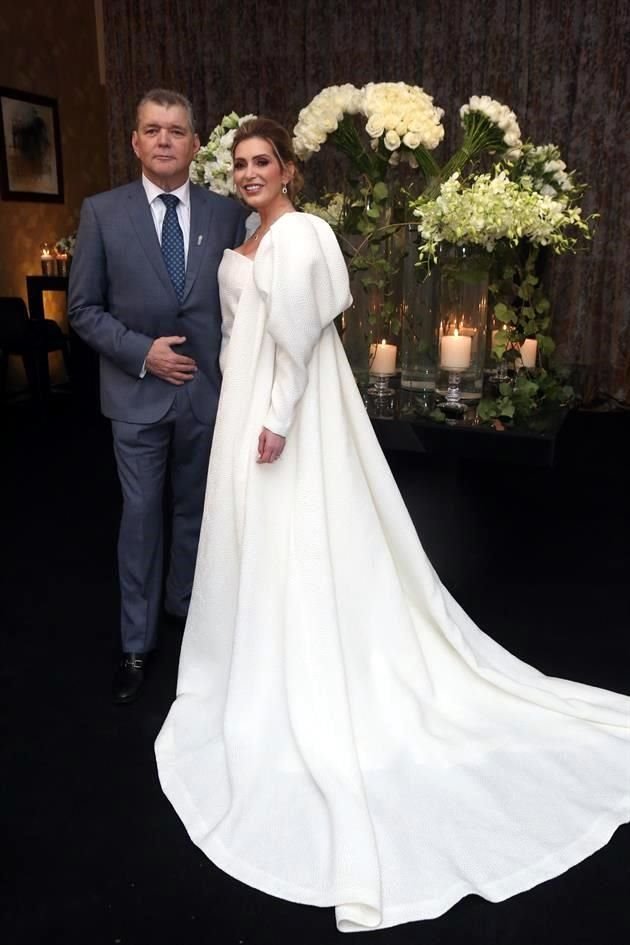 Horacio González Elizondo y Paola Gómez del Campo Porte