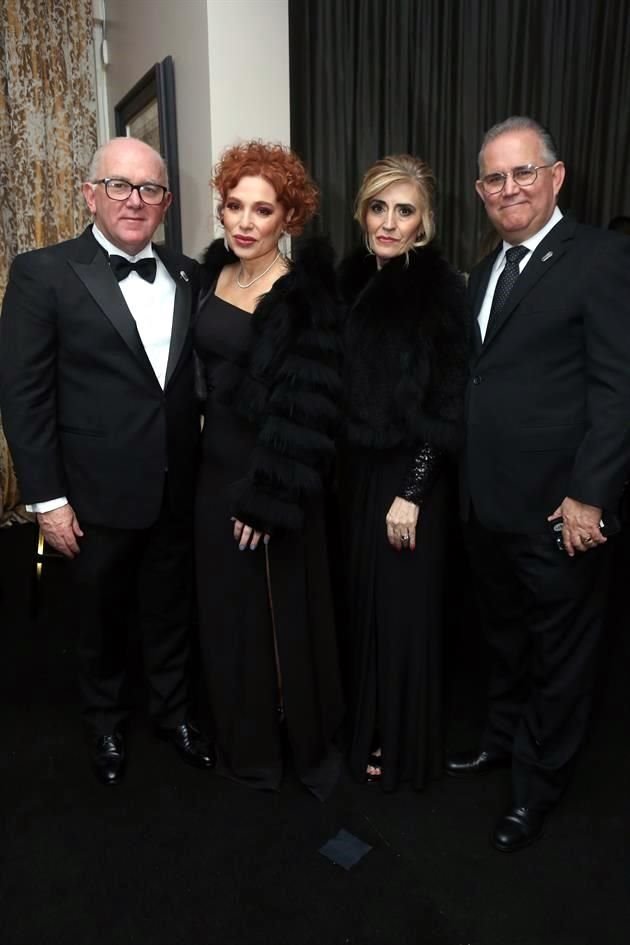 Eduardo Vázquez, Elsa Patricia de Vázquez, Mayela Guajardo de Vázquez e Idelfonso Vázquez