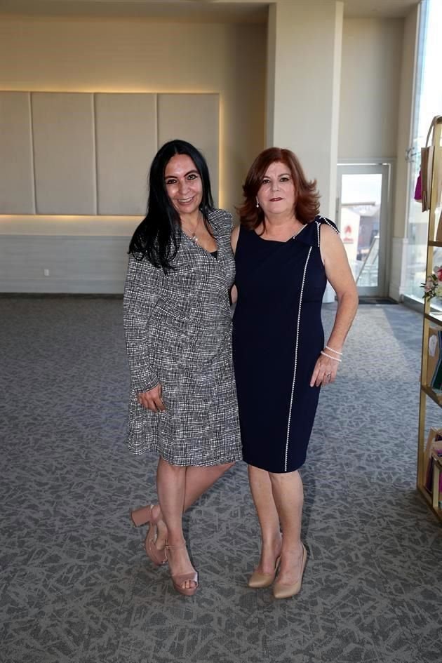 Isabel Cano y Lorena Castillo de Farías