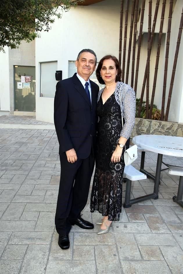 Ángel Erasmo Martínez y Silvia Ortega