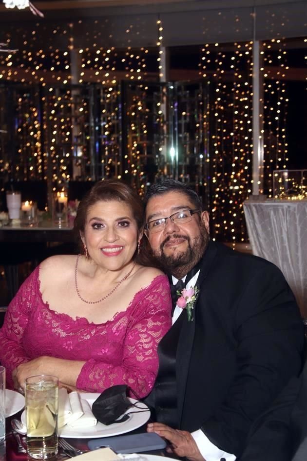 Norma de García y Juan Miguel García