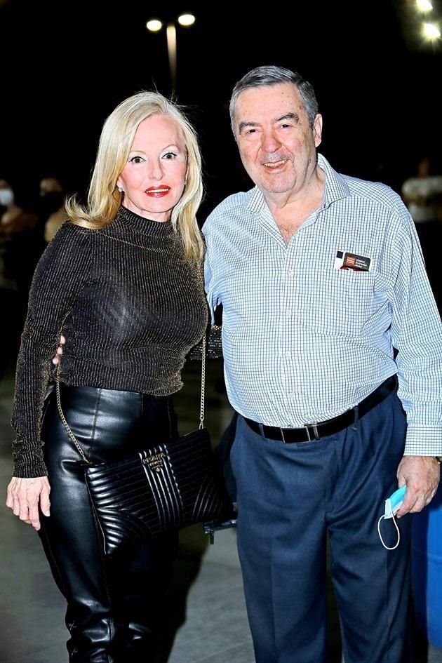 Consuelo Ibarra de Benavides y Felipe Benavides