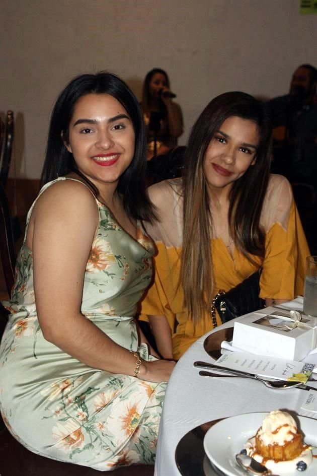 Isabel Casillas y Valeria Córdova
