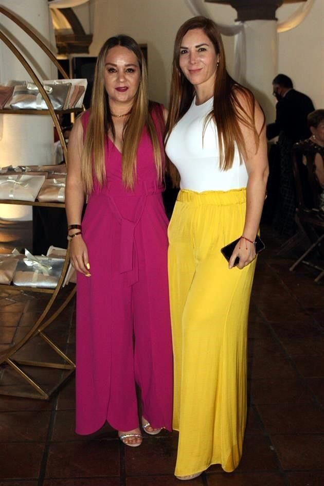 Laura y Olga Martínez