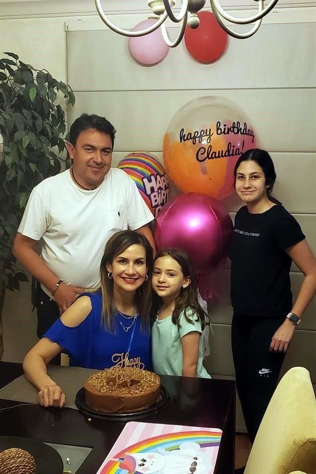 Ricardo de Anda, Claudia de Anda, Claudia Gianacopulos de De Anda y Catalina De Anda