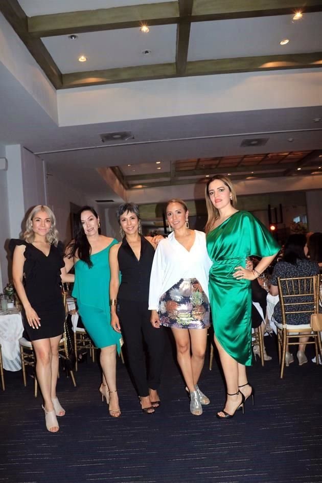 Daniela Leija, Xochilt Pérez, Lili Pérez, Maura Pérez  y Jessica Galván