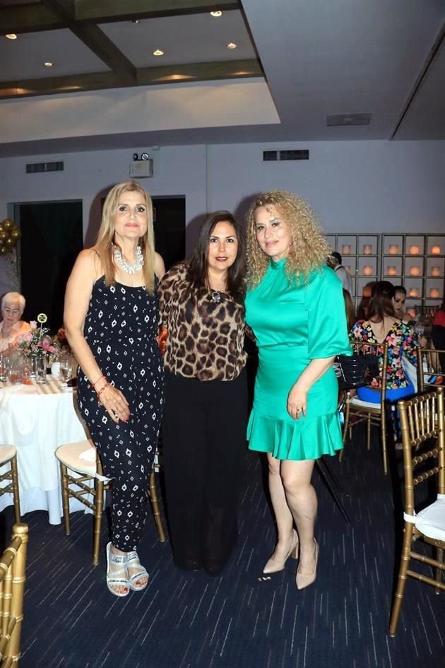 Silvia Hernández, Adriana Wilson y María Elizabeth Campos