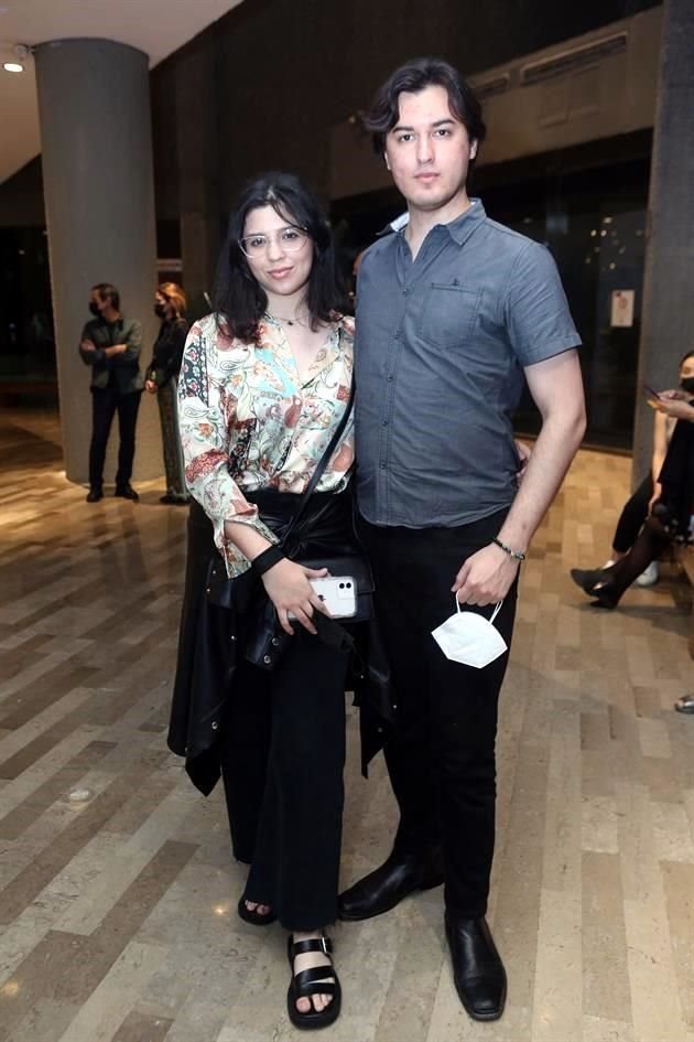 Alejandra Roux y Adrián Montemayor