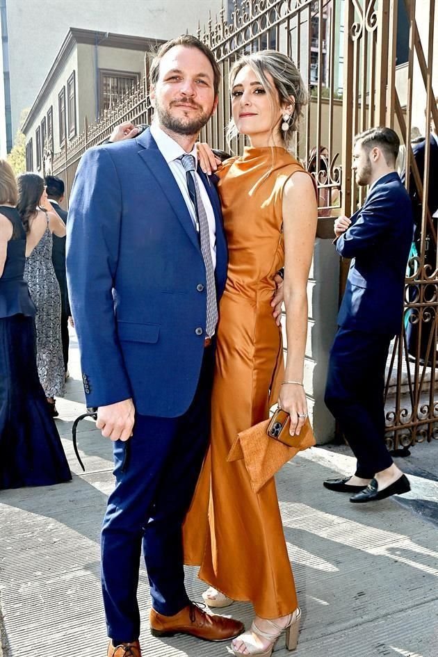 Dayne Farley y Érika Escámez