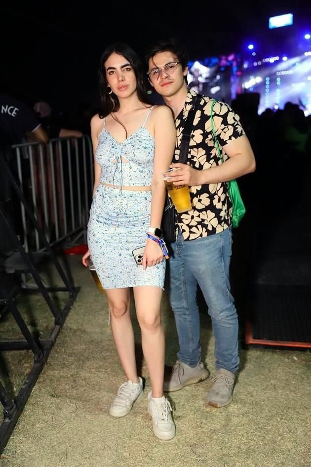 Martha del Hoyo y Edgar González
