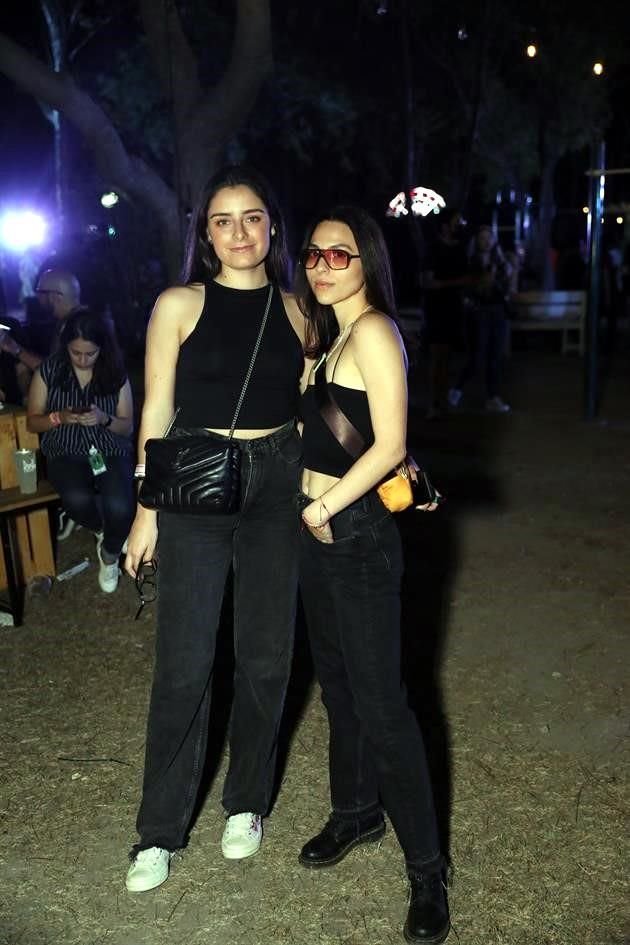 Renata Mendiolea y Ana Fer Torres