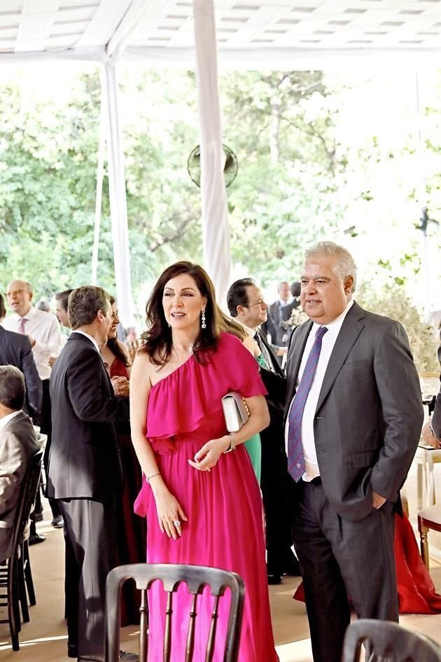 Laura Garza de Garza y Humberto Garza