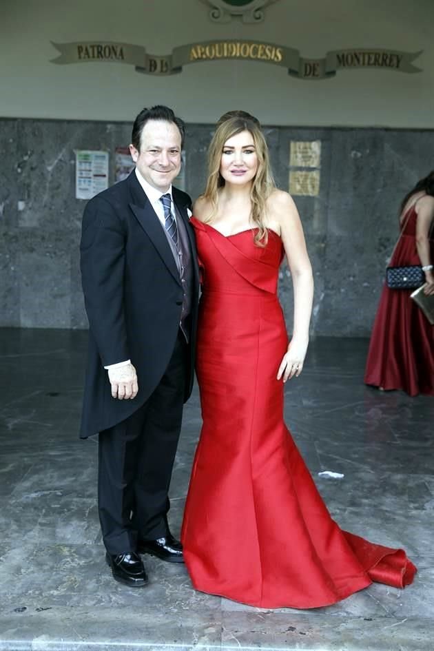 Roberto Garza y Lucía Martínez de Garza