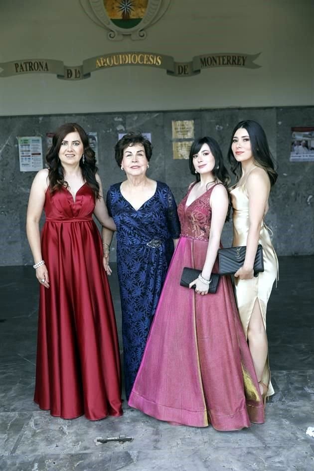 Maricarmen Martínez, Carmen Elizondo de Martínez, Sofía Ornelas y Cordelia Ornelas