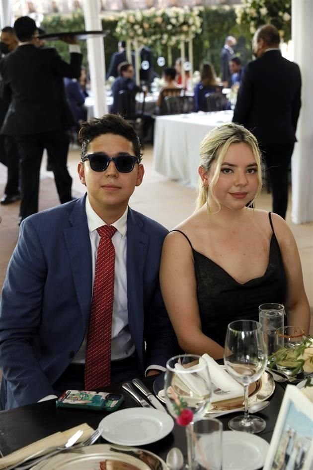 Raúl González y Gaby de León