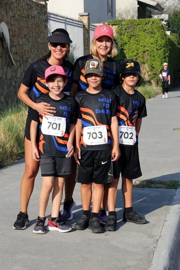 Nancy Morales, Loreto Villarreal, Emiliano Negrete, Joaquín Gutiérrez y Matías Gutiérrez