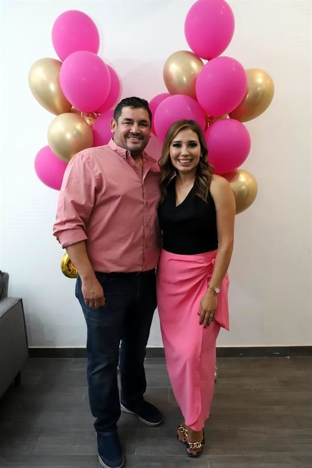 Nelson Martínez y Fabiola Pacheco de Martínez