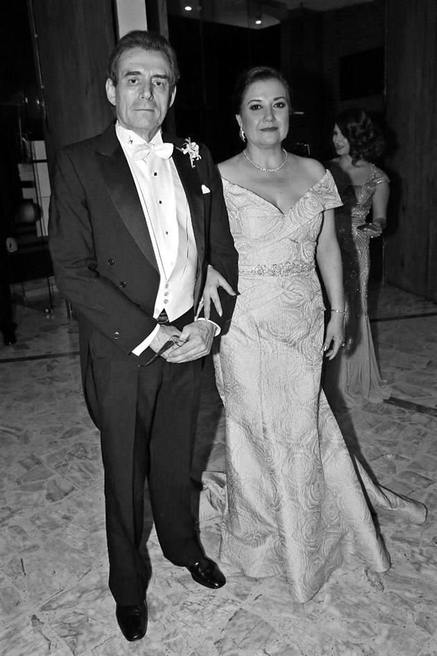 José Calderón Rojas y su esposa Roberta Bremer de Calderón.