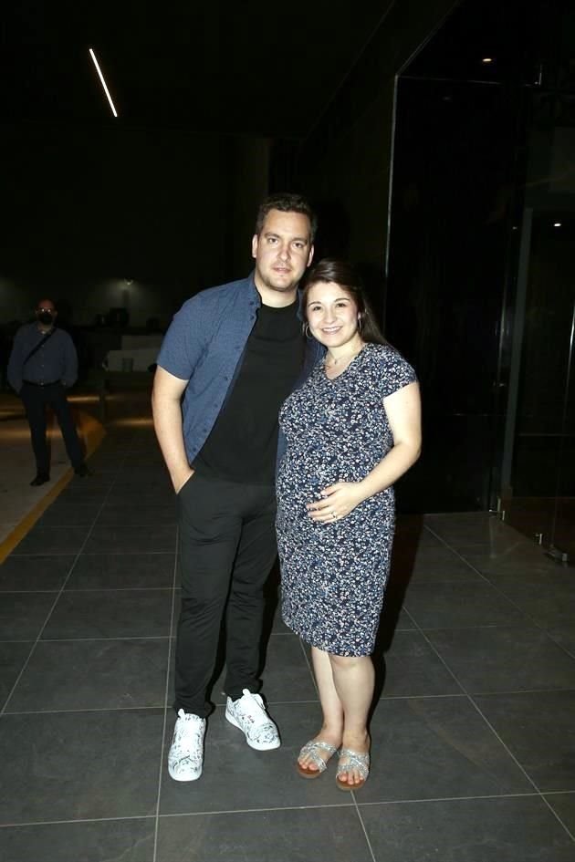 Héctor Chapa y Ana Karen García