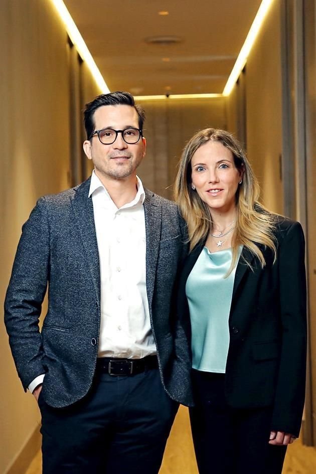 Óscar de la Garza y Mónica Zambrano